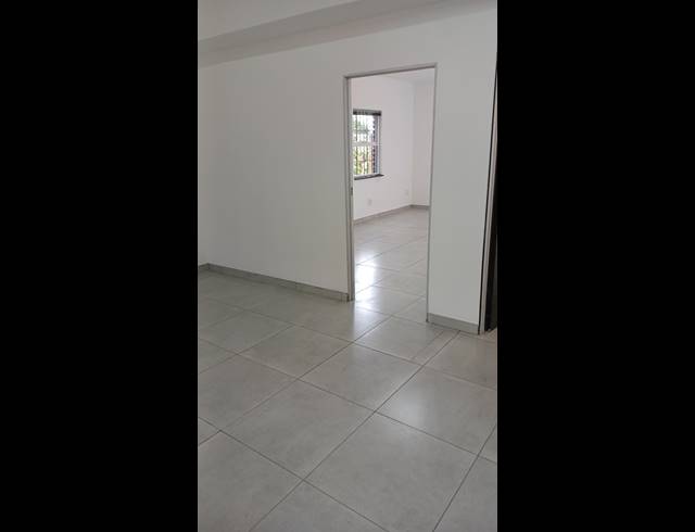Business property to rent in RANDPARK RIDGE